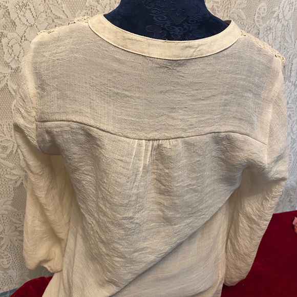 Mine Medium Western Lace Collar Top - Picture 3 of 7